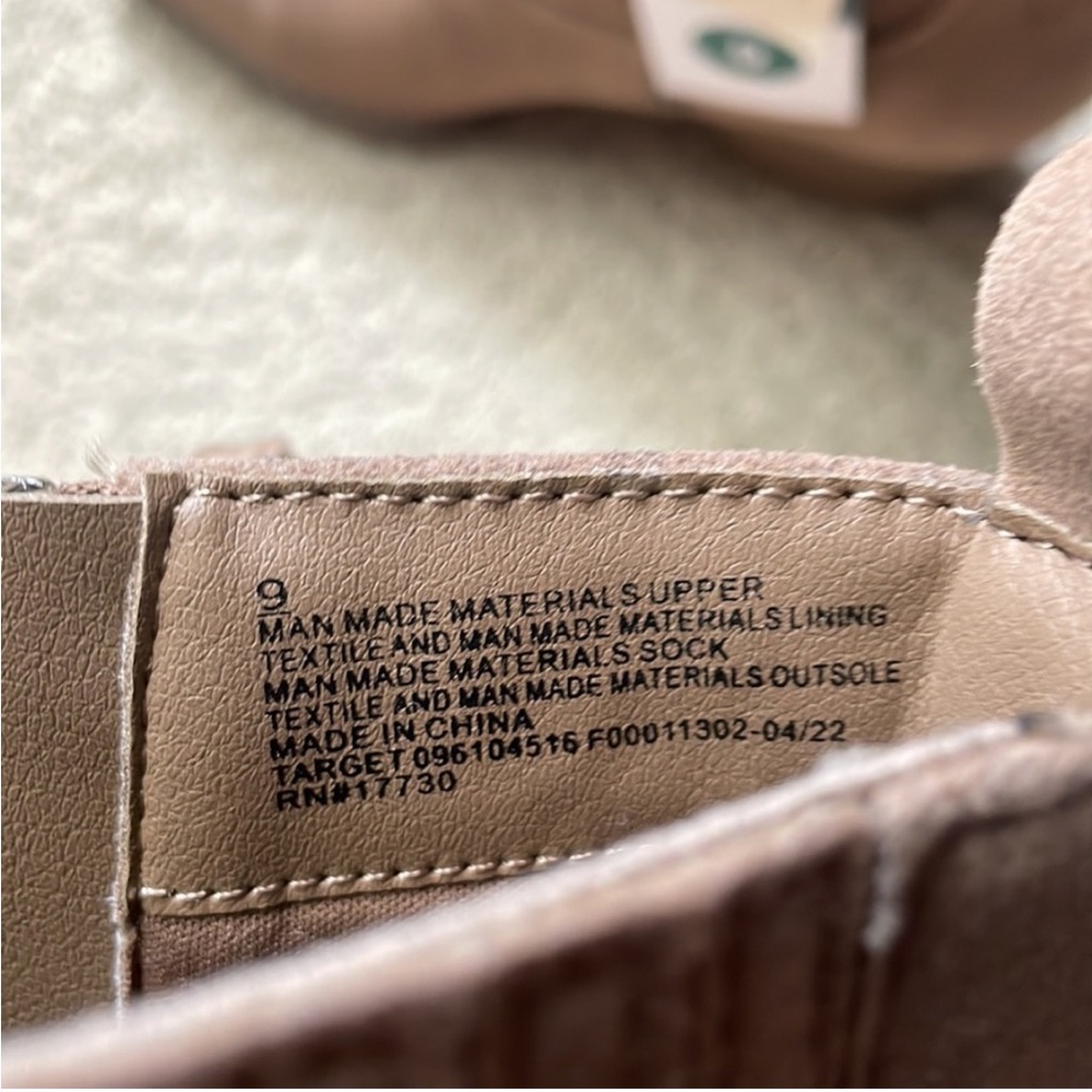 Universal Thread Booties NWT - image 10